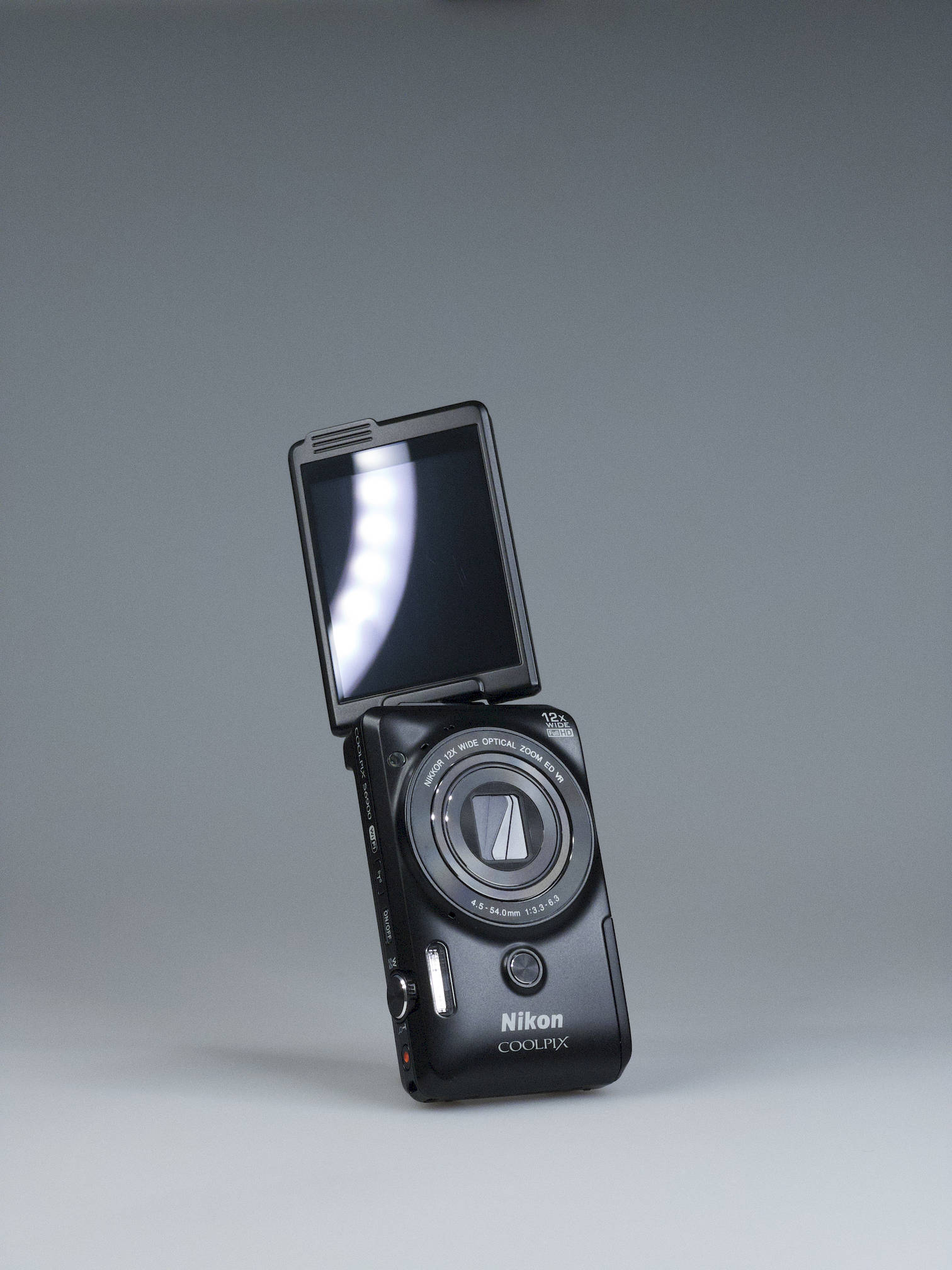 Nikon Coolpix S6900 Digicam | 16MP WiFi 12x Flip Screen – Bling Inc.