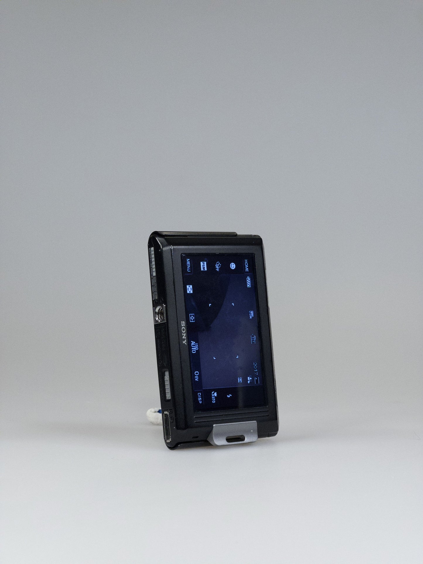 Sony Cyber-shot DSC-T77