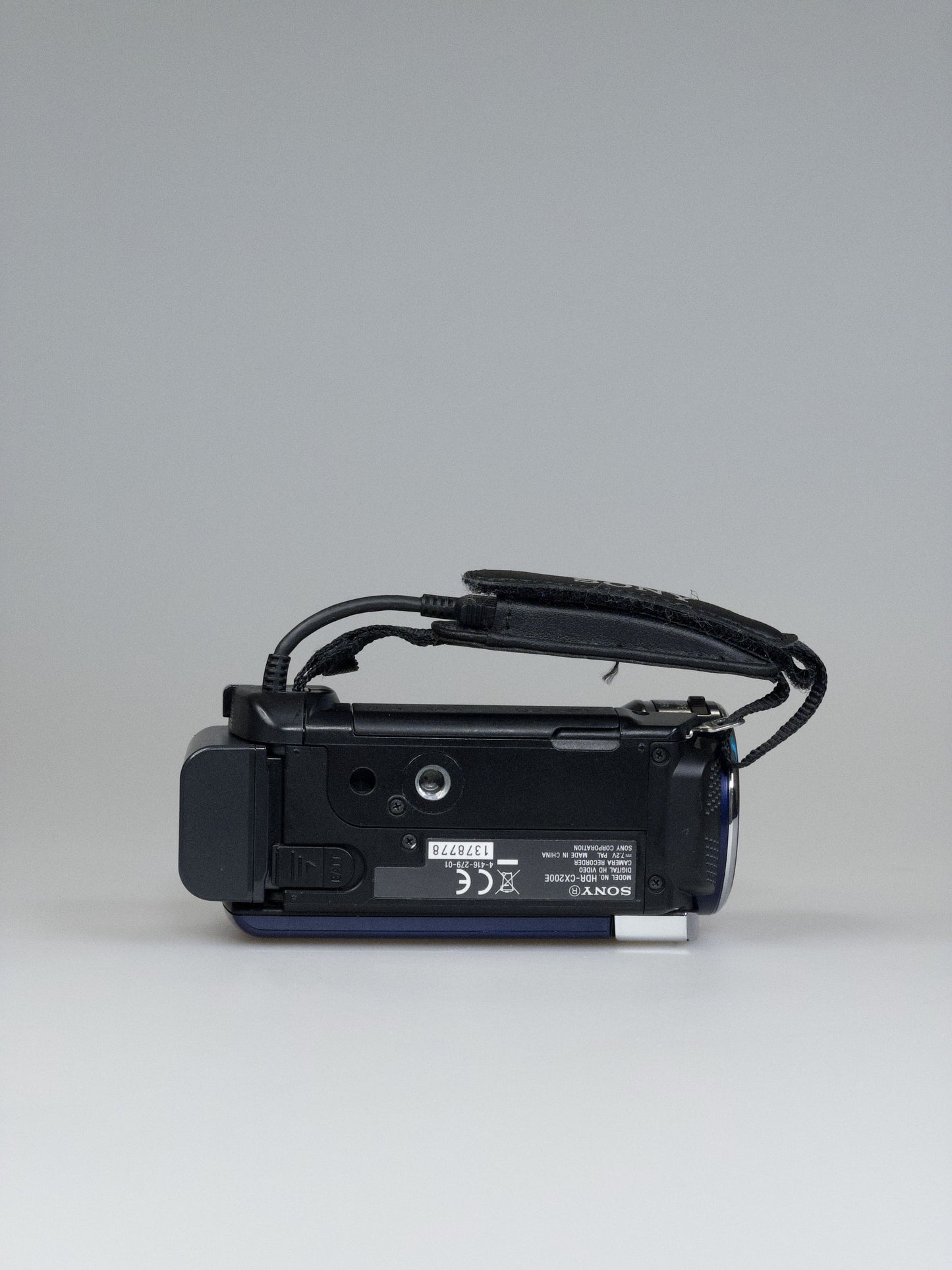 Sony Handycam HDR-CX200E