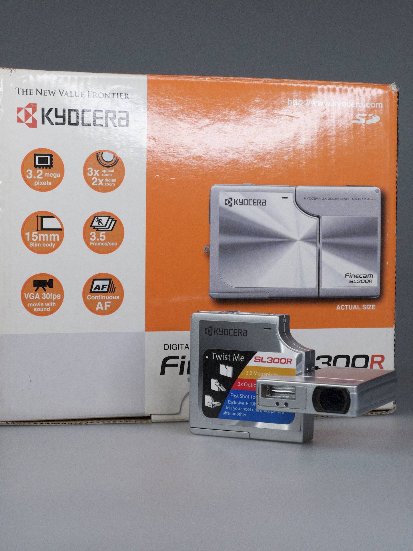 Kyocera Finecam SL300R