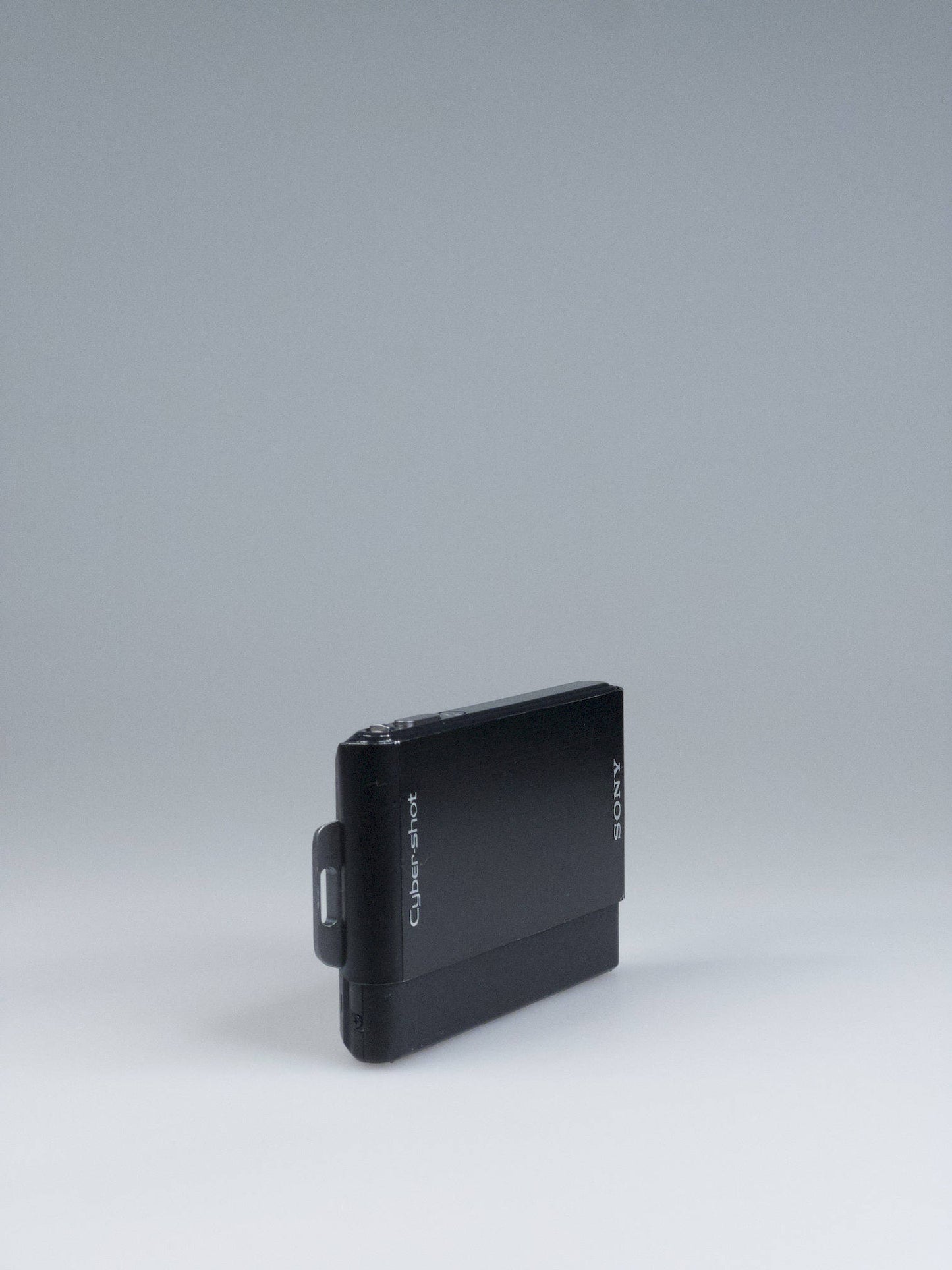 Sony Cyber-shot DSC-T77