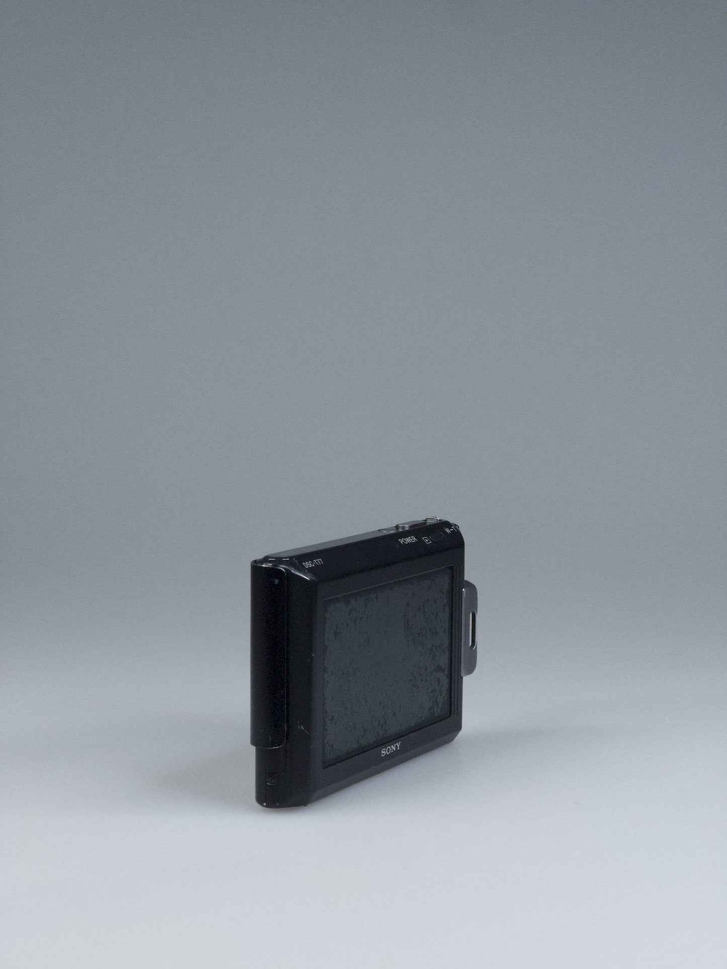 Sony Cyber-shot DSC-T77