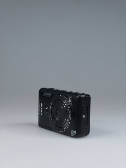 Nikon Coolpix S6900