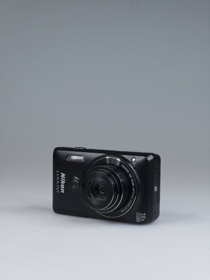 Nikon Coolpix S6900