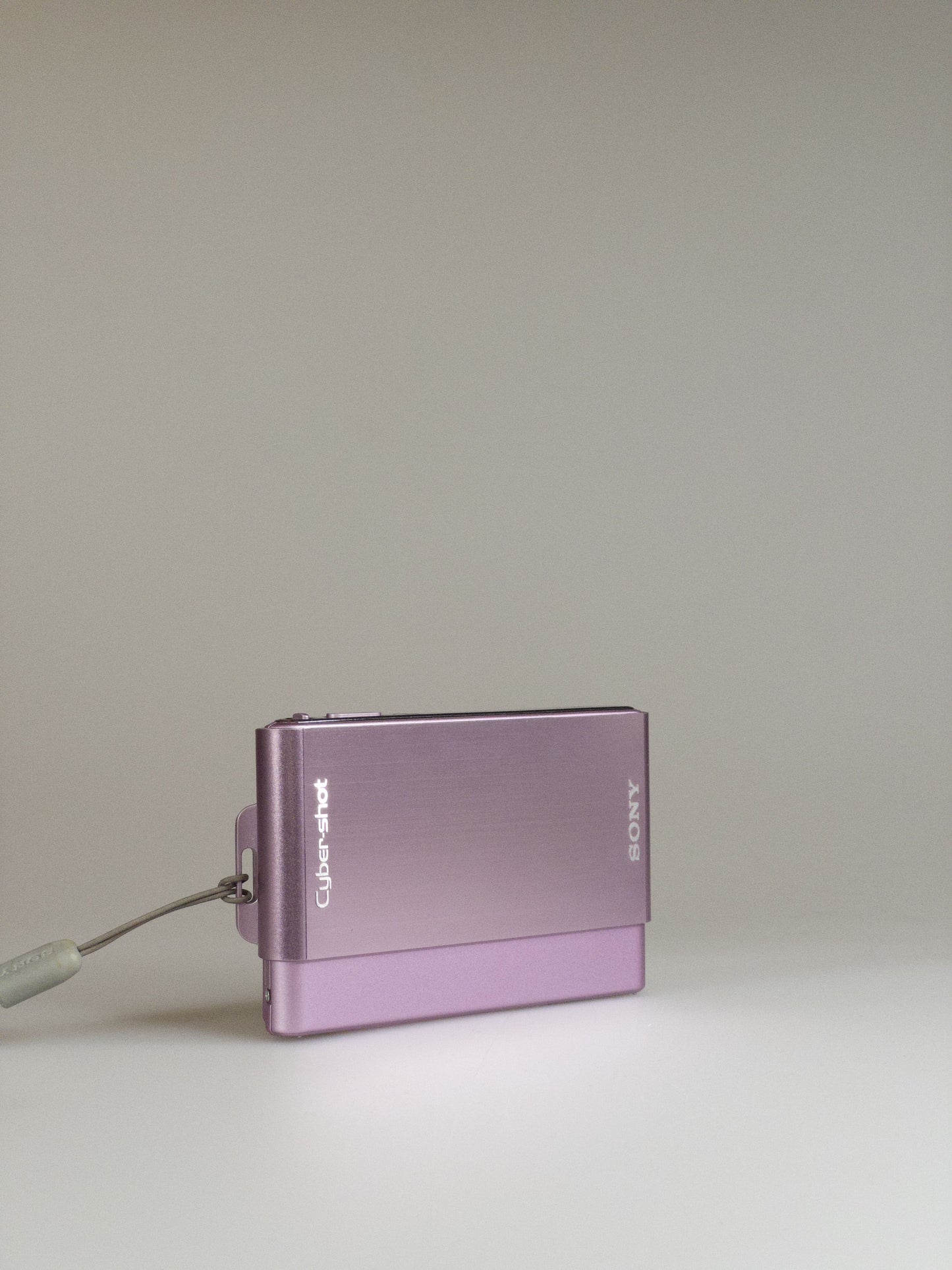 Sony Cyber-shot DSC-T77