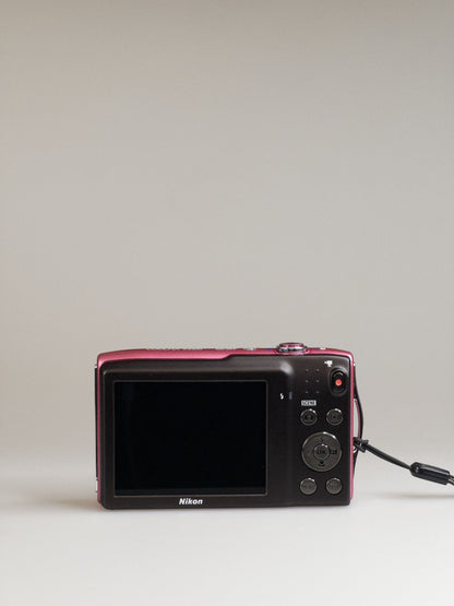 Nikon Coolpix S3300