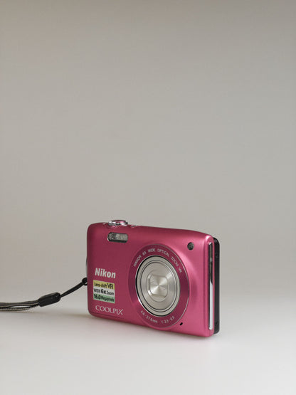 Nikon Coolpix S3300