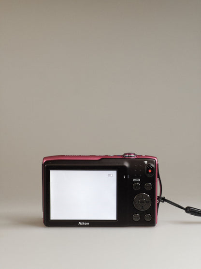 Nikon Coolpix S3300