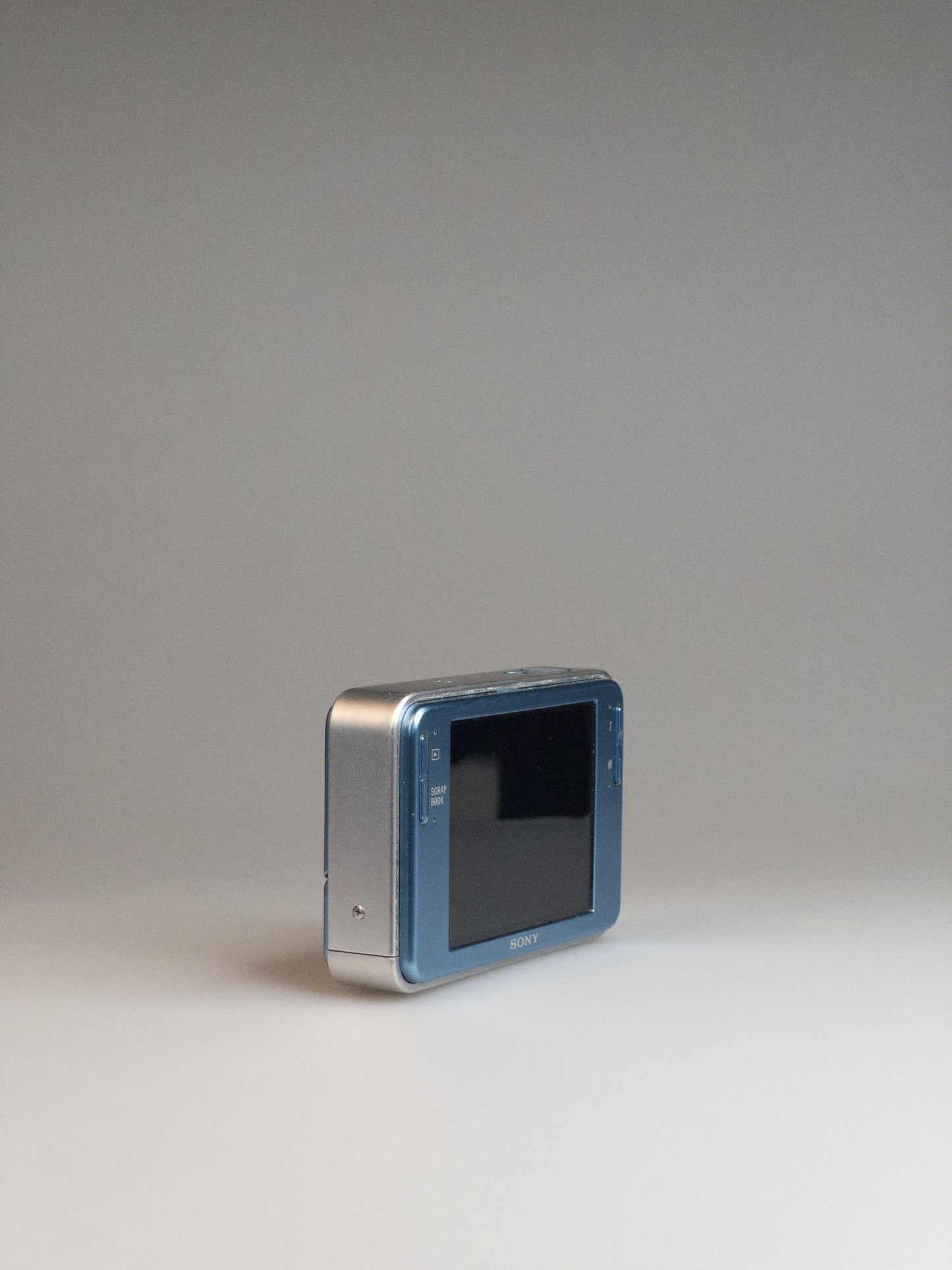 Sony Cyber-shot DSC-T2