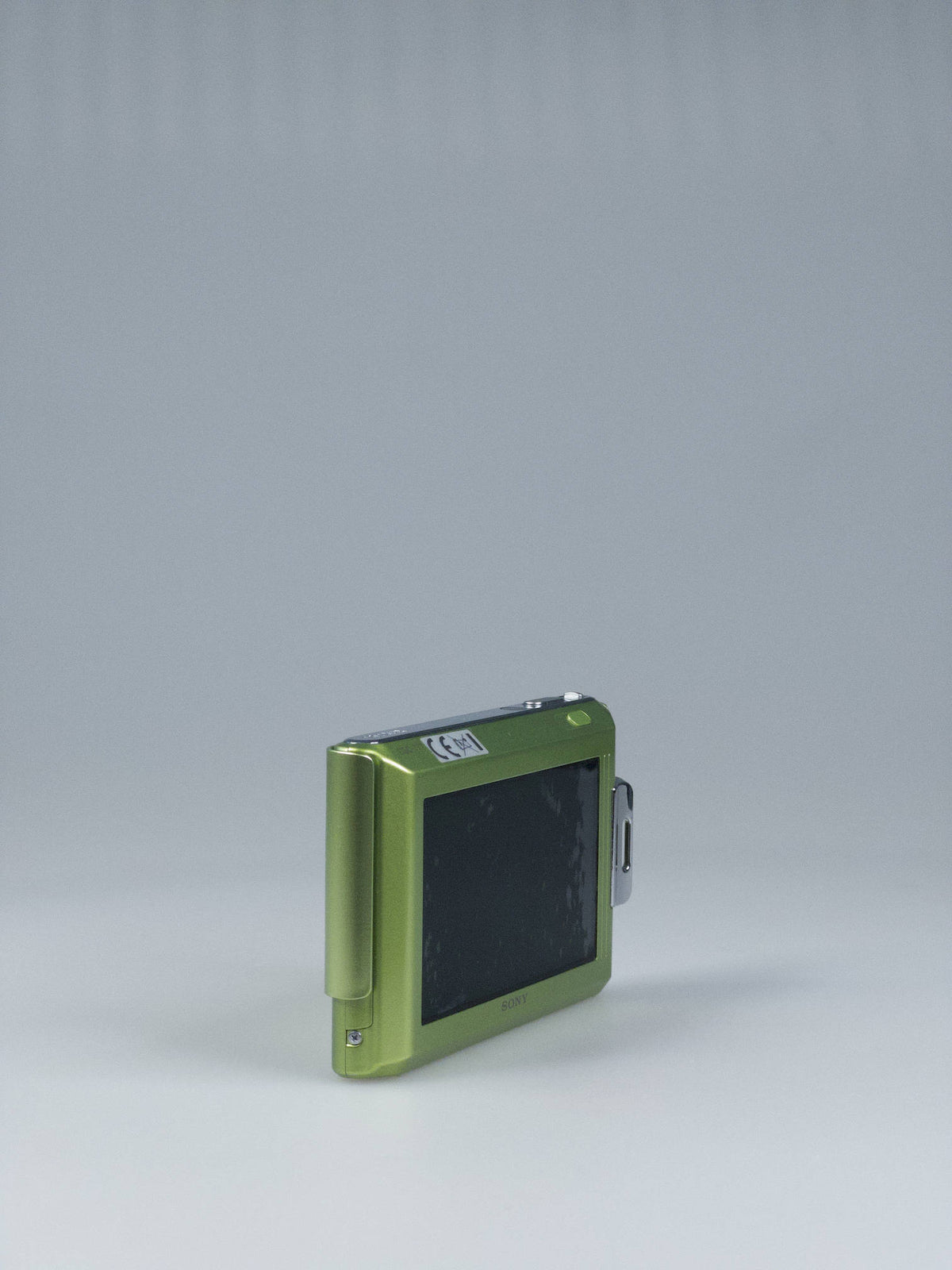 Sony Cyber-shot DSC-T77