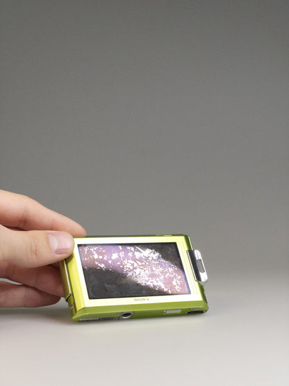 Sony Cyber-shot DSC-T77