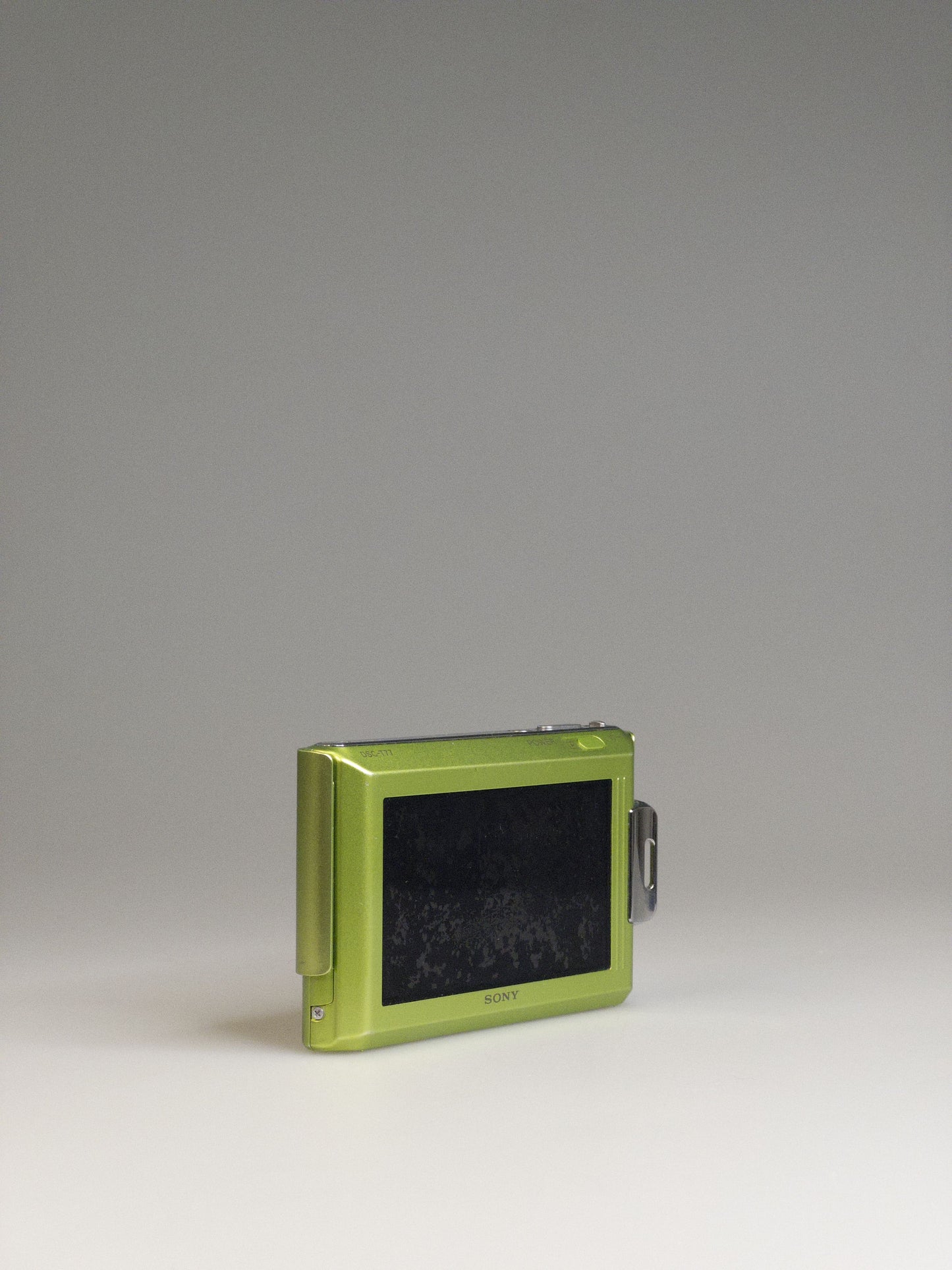 Sony Cyber-shot DSC-T77