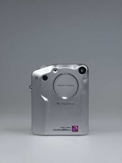 Fujifilm FinePix 6800 Zoom
