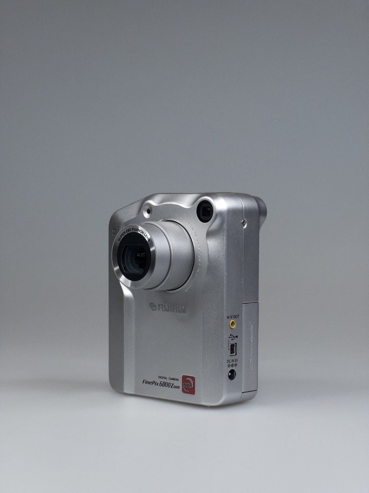 Fujifilm FinePix 6800 Zoom