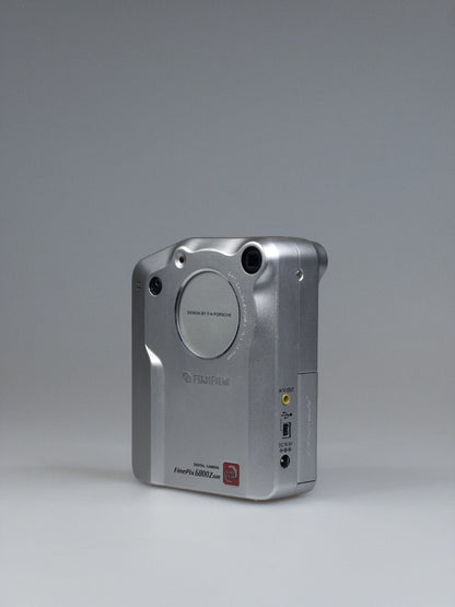 Fujifilm FinePix 6800 Zoom