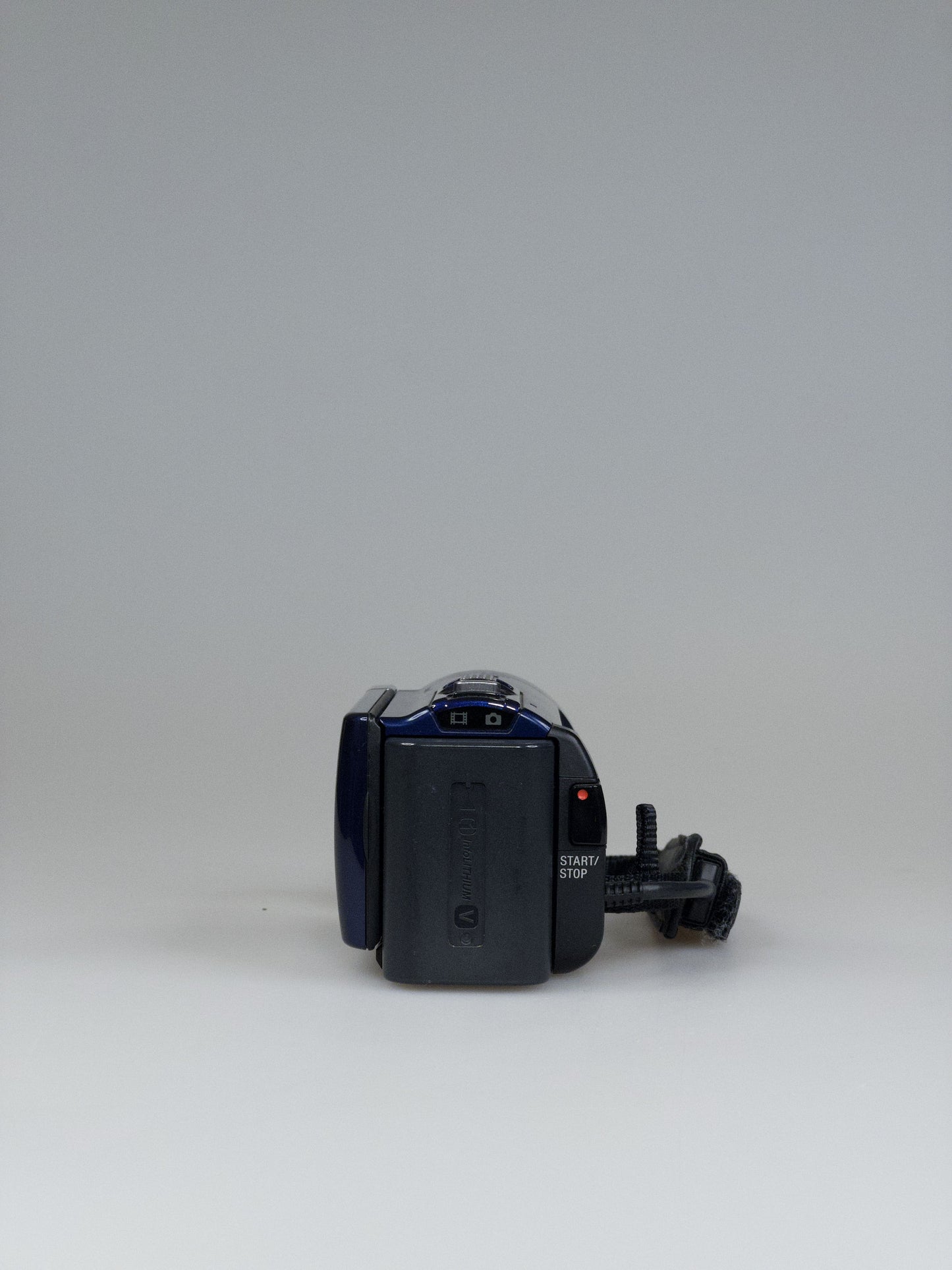 Sony Handycam HDR-CX200E