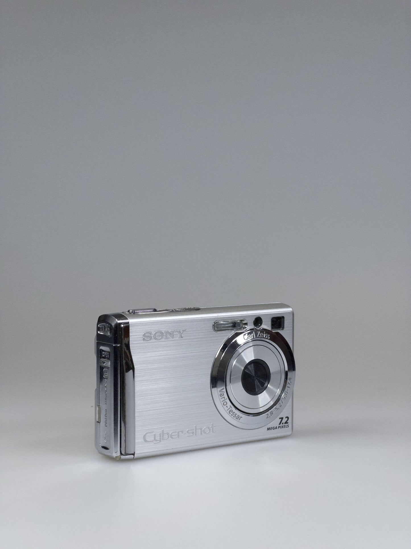 Sony Cyber-shot DSC-W80