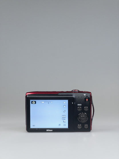 Nikon Coolpix S3300