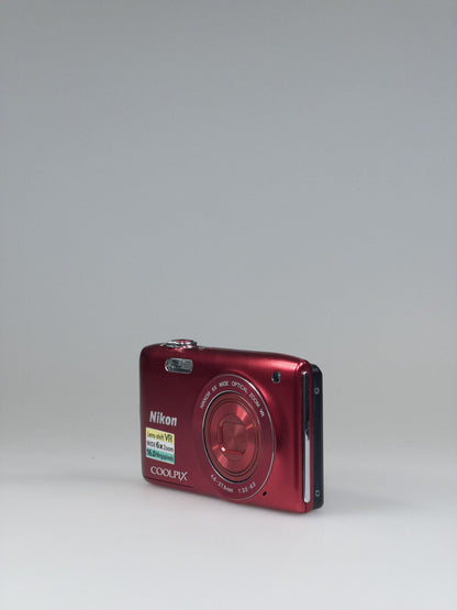Nikon Coolpix S3300