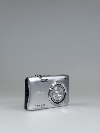 Nikon Coolpix S2900