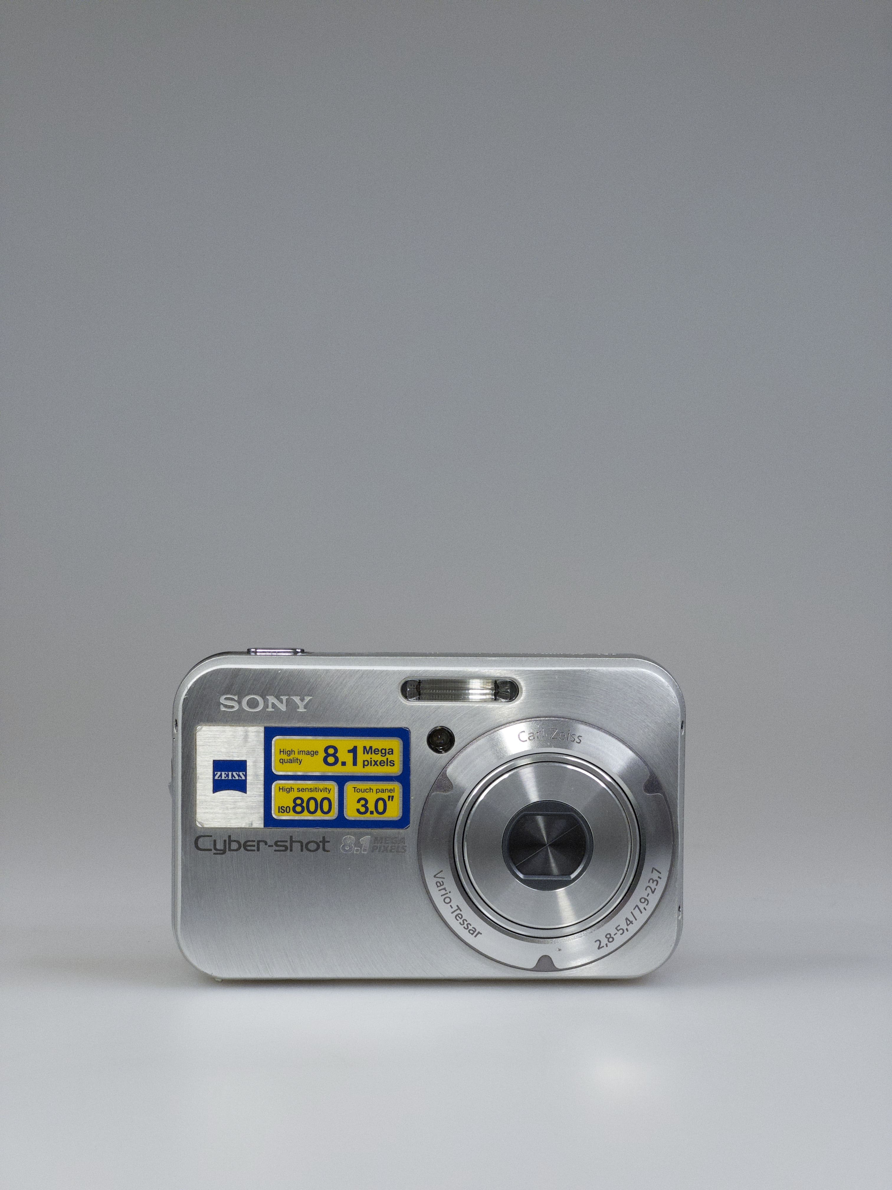 Sony Cyber-shot N1 2006 Y2K Digicam | Touchscreen 8.1MP CCD