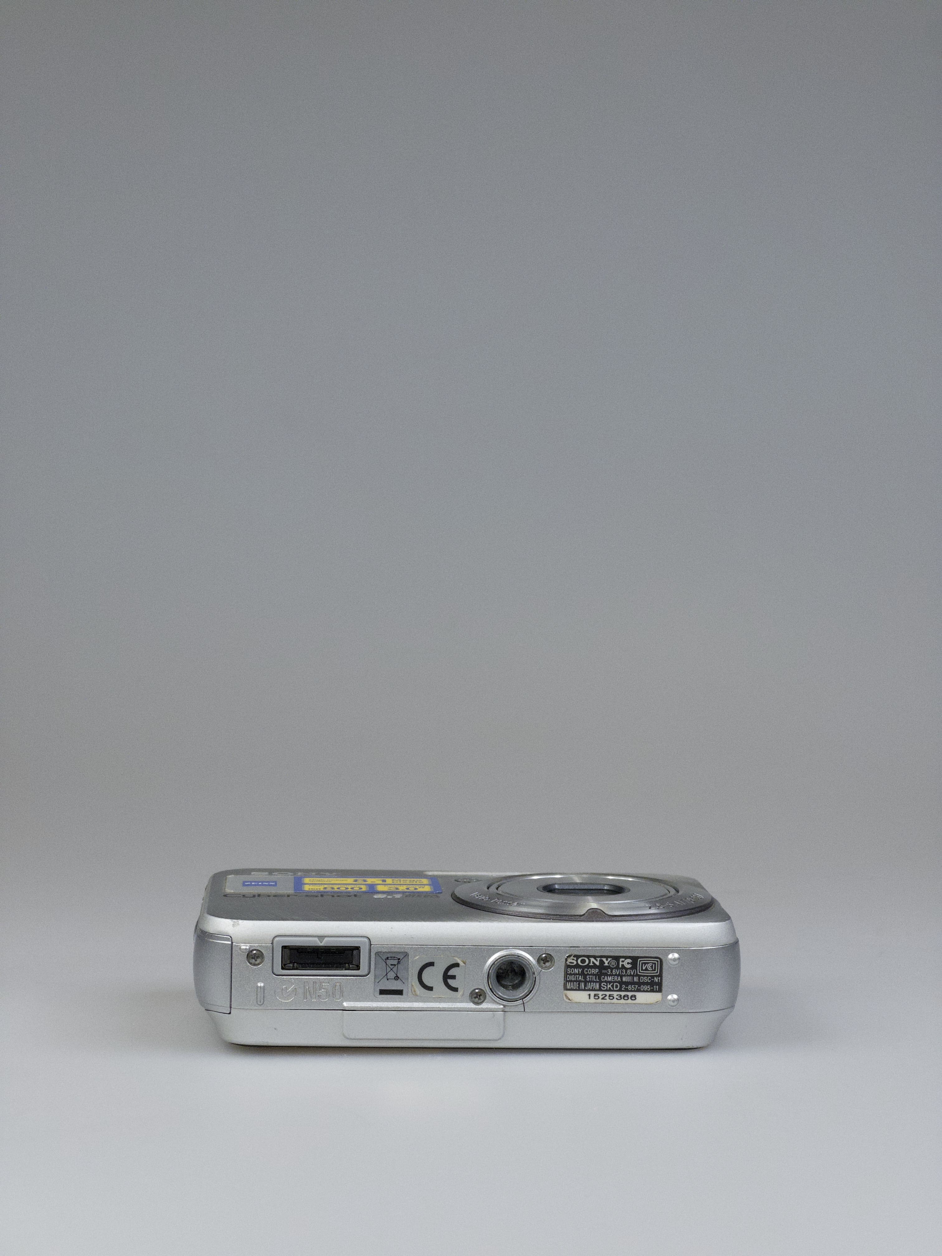Sony Cyber-shot N1 2006 Y2K Digicam | Touchscreen 8.1MP CCD