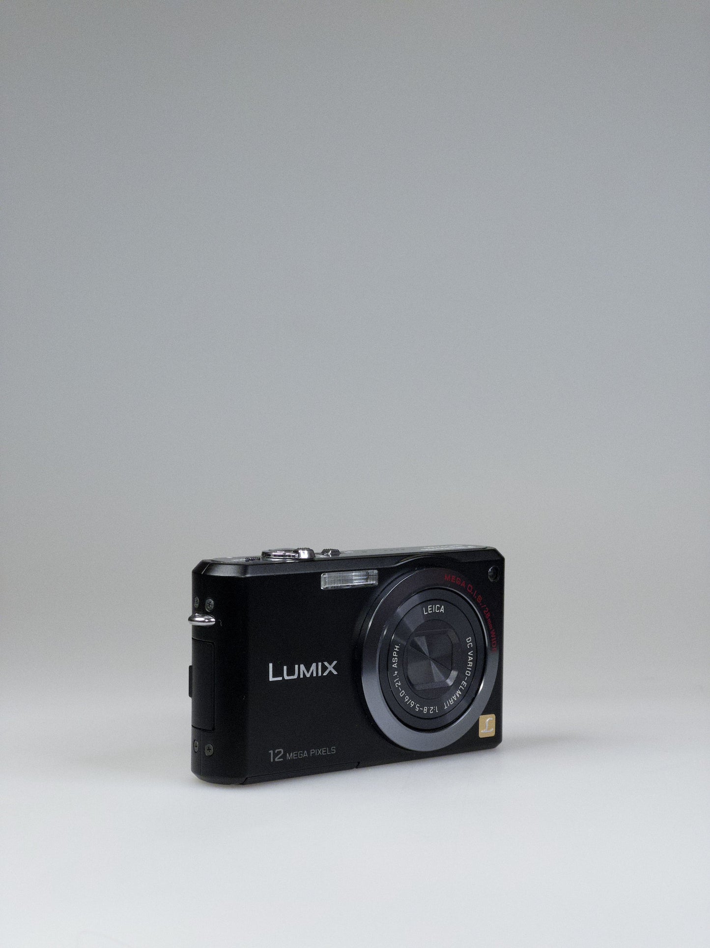 Panasonic Lumix DMC-FX100