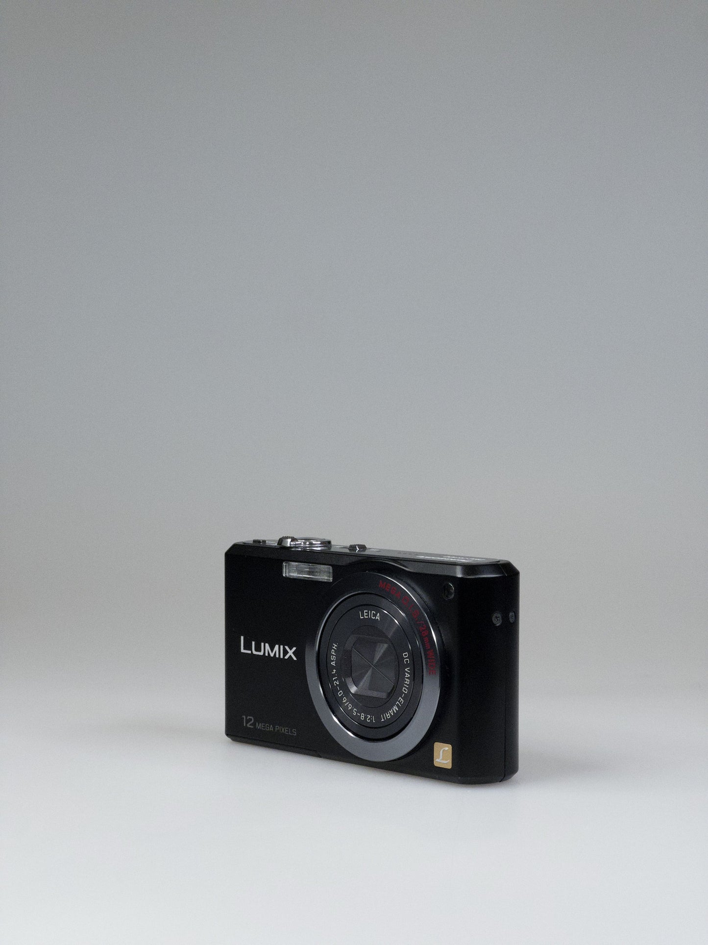 Panasonic Lumix DMC-FX100