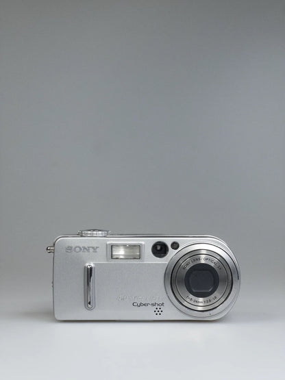 Sony Cyber-shot DSC-P9