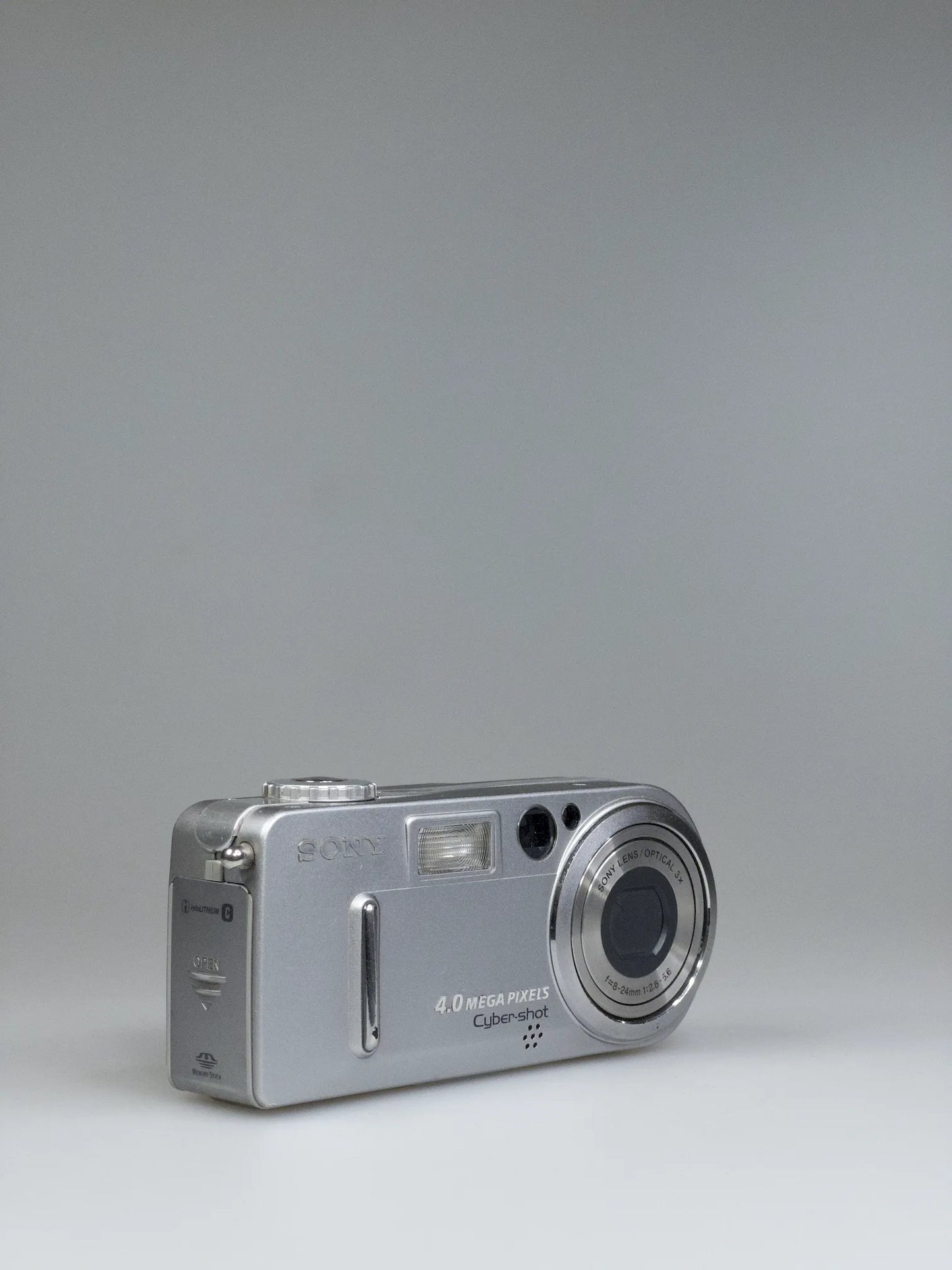 Sony Cyber-shot DSC-P9