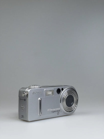 Sony Cyber-shot DSC-P9