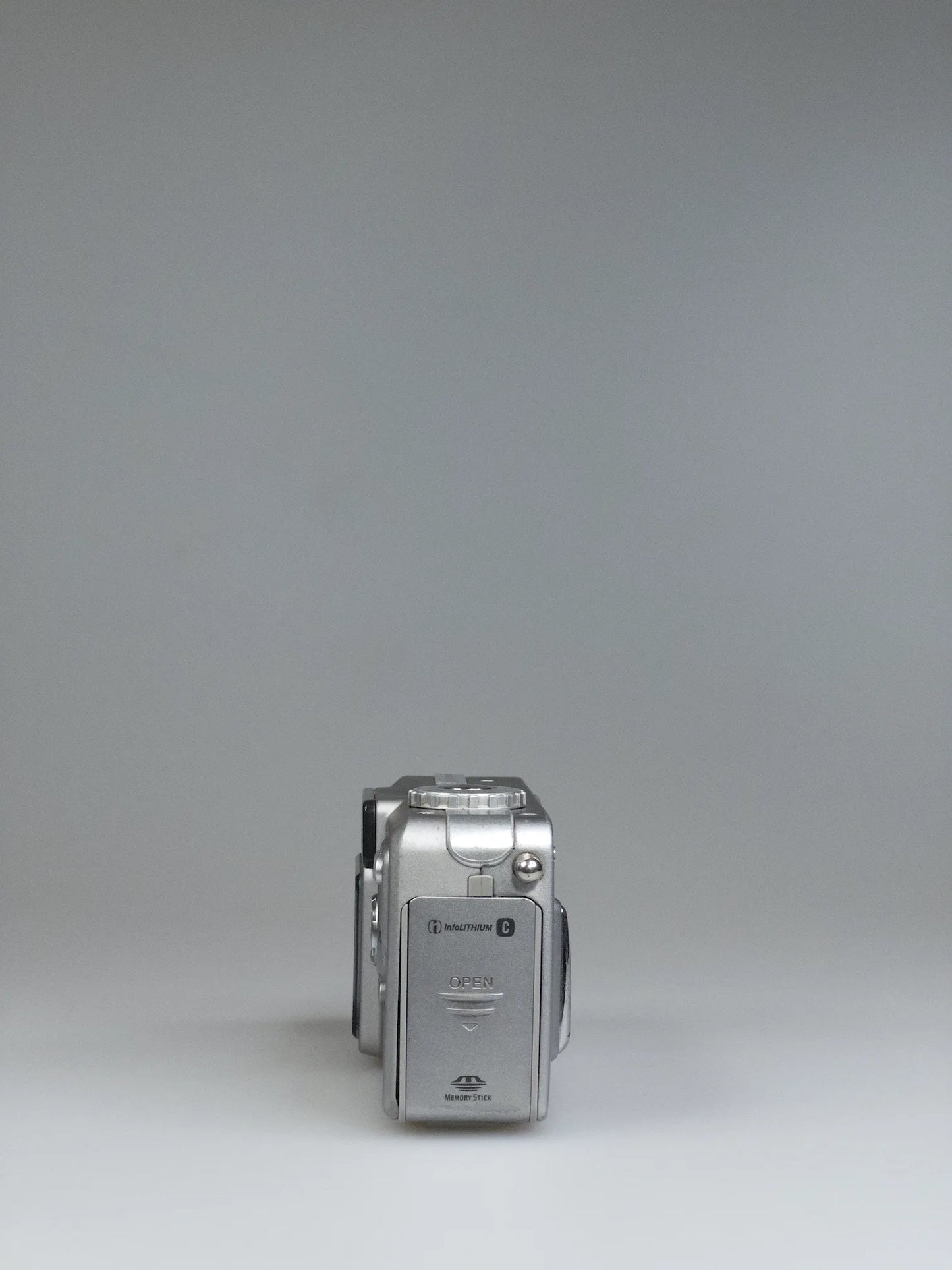 Sony Cyber-shot DSC-P9