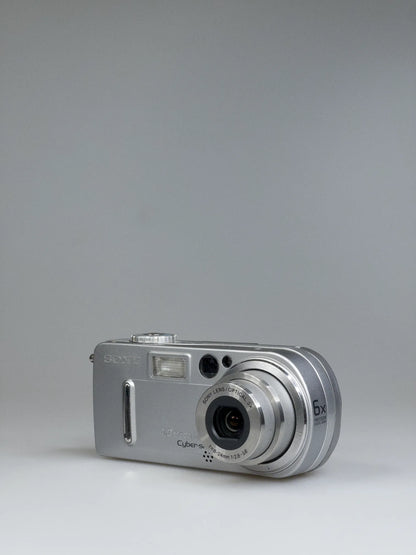 Sony Cyber-shot DSC-P9