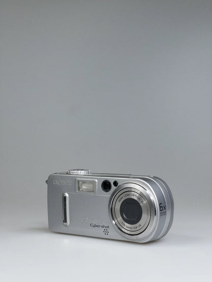 Sony Cyber-shot DSC-P9