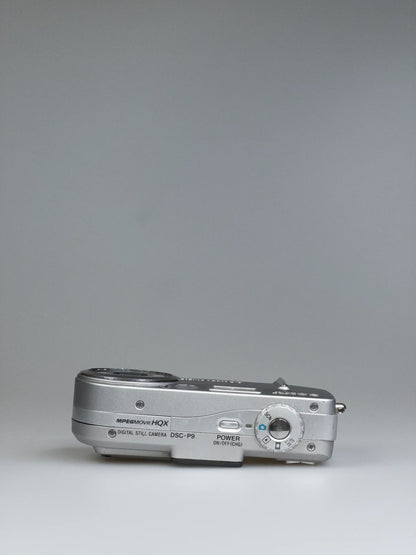 Sony Cyber-shot DSC-P9