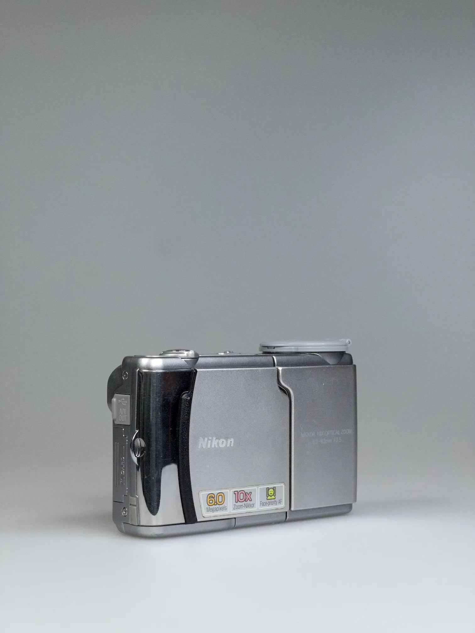 Nikon coolpix S4400 （良品） 11-20-02 Nikon COOLPIX S4200 16.0 MP 