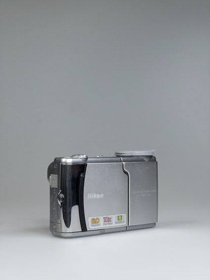 Nikon Coolpix S4