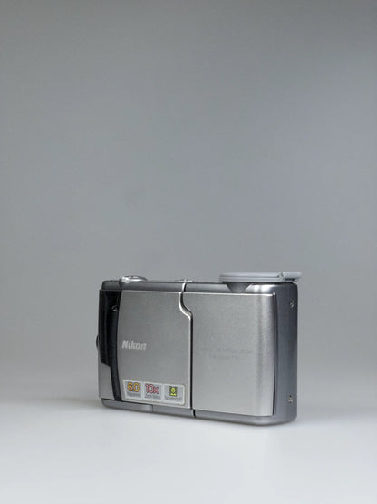 Nikon Coolpix S4