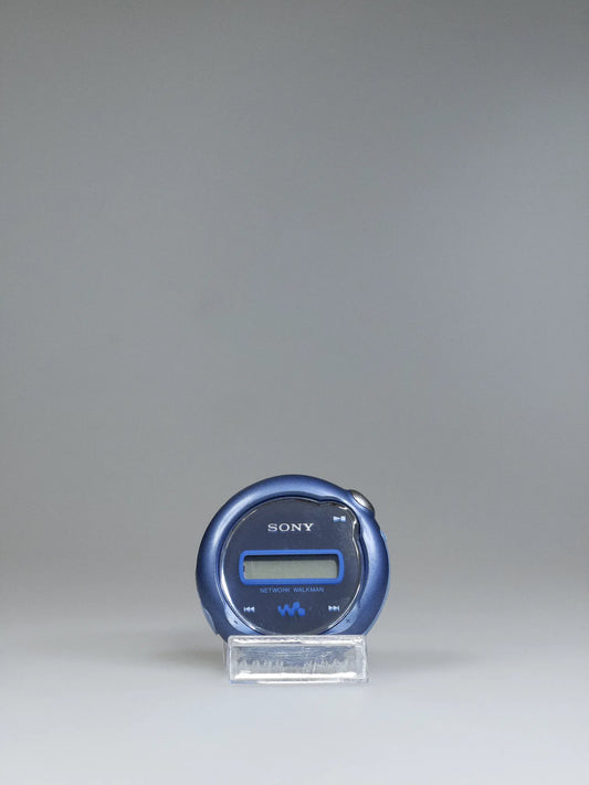 Sony Walkman NW-E105 blue Vintage music player MP3 retro - Bling Inc.