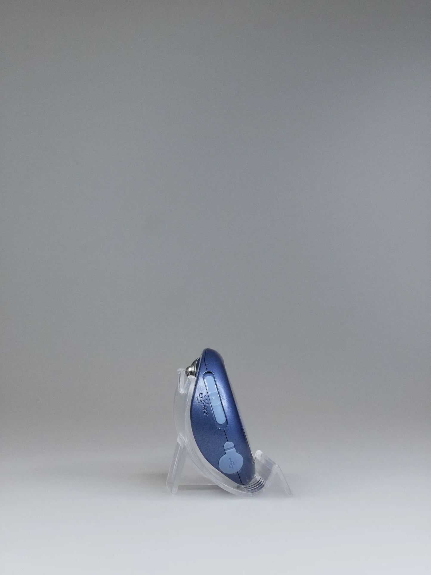 Sony Walkman NW-E105 blue Vintage music player MP3 retro 00s - Bling Inc.