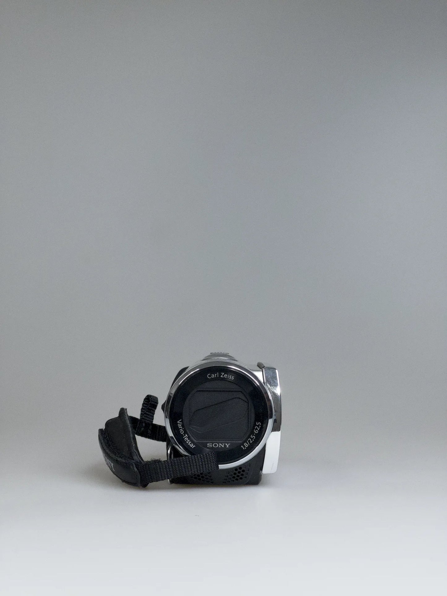 Sony Handycam HDR-CX200E