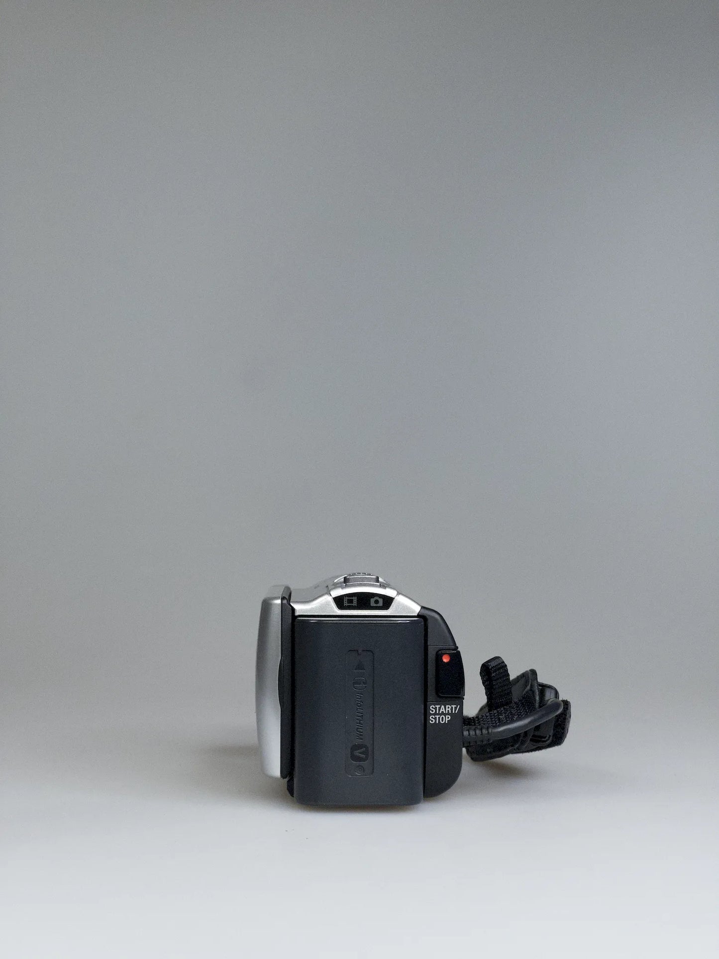 Sony Handycam HDR-CX200E