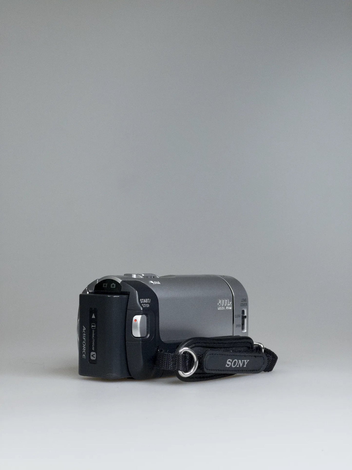 Sony Handycam DCR-SR30E