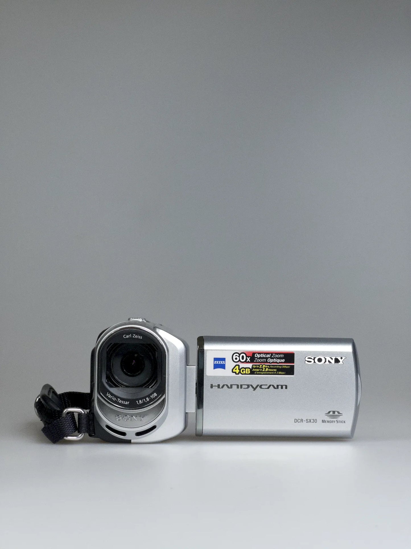 Sony Handycam DCR-SR30E