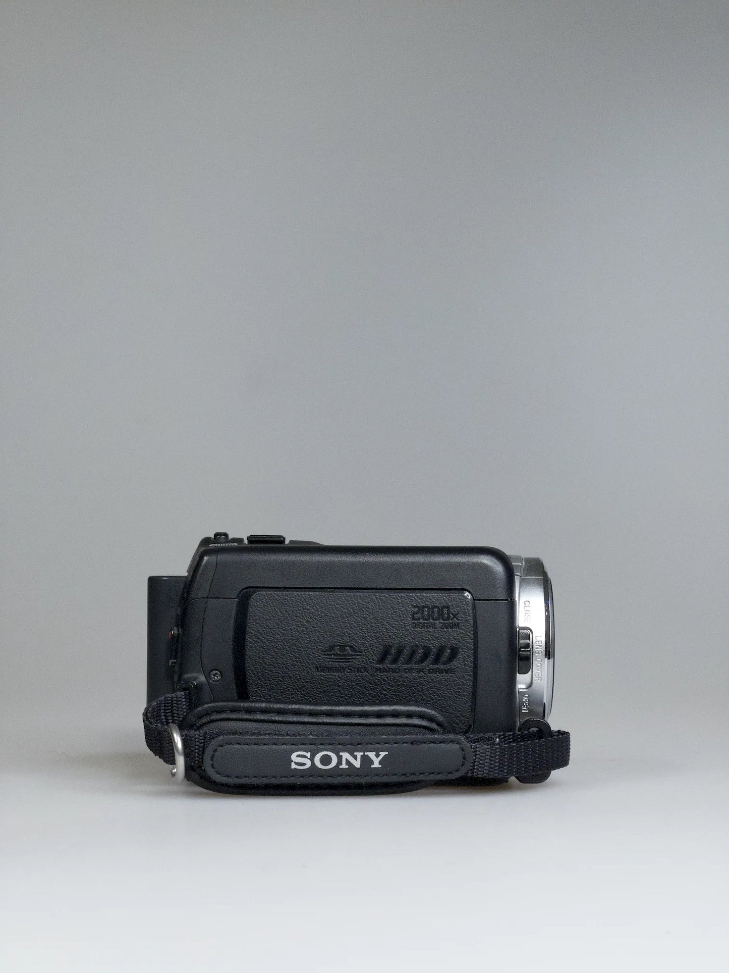 Sony Handycam DCR-SR37E