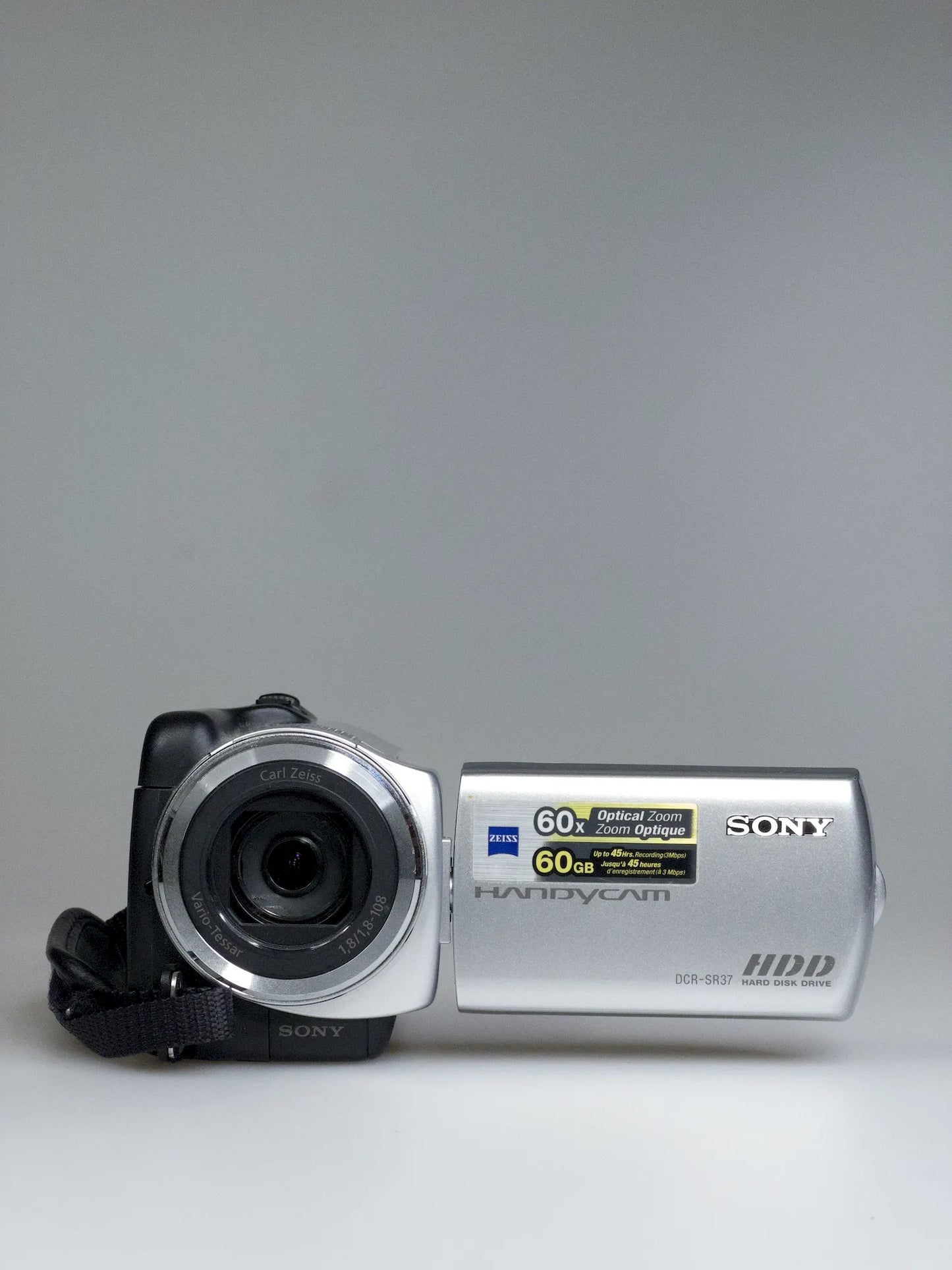 Sony Handycam DCR-SR37E
