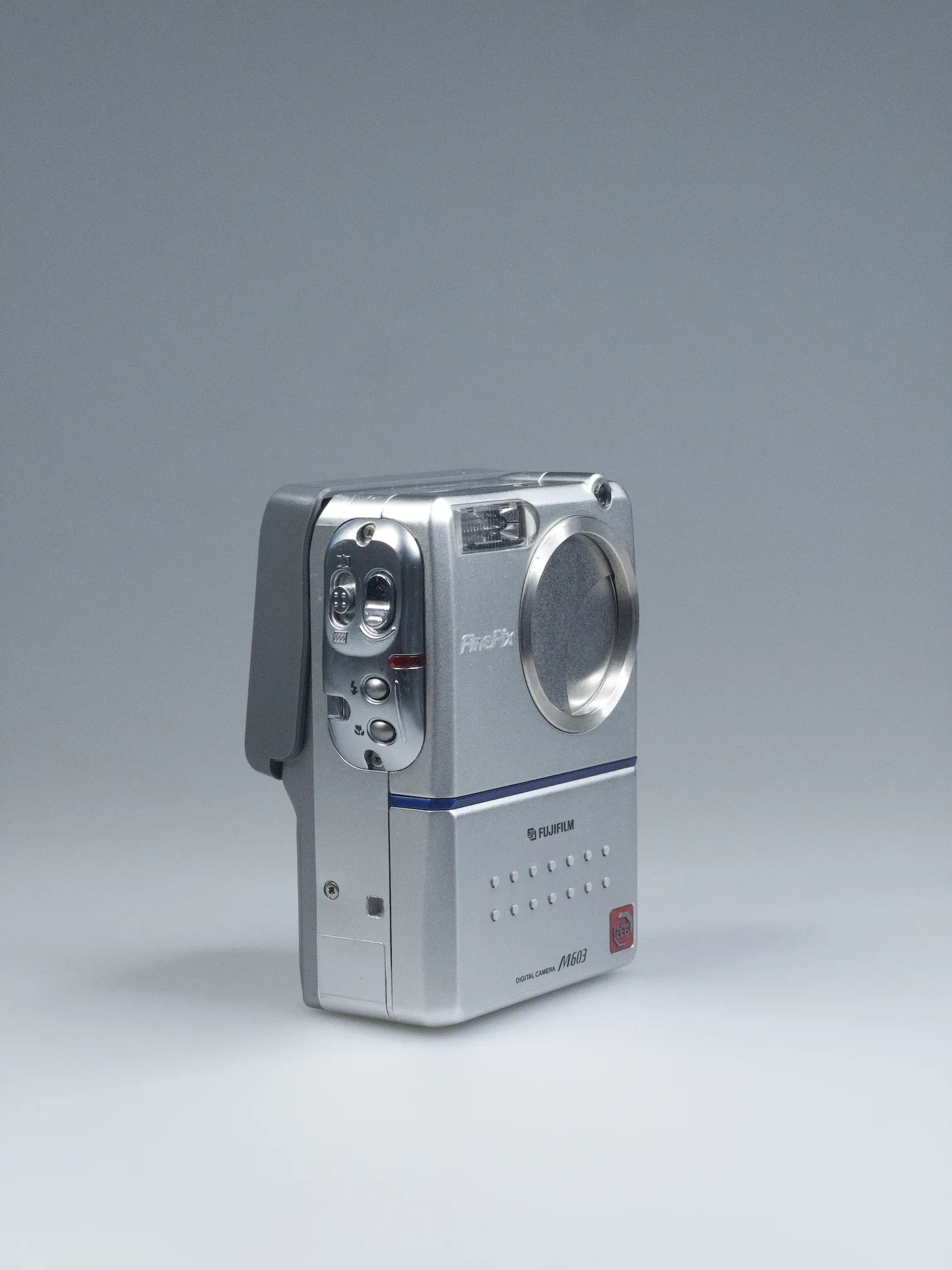 Fujifilm FinePix M603 Y2K Digicam | 6MP CCD Compact – Bling Inc.