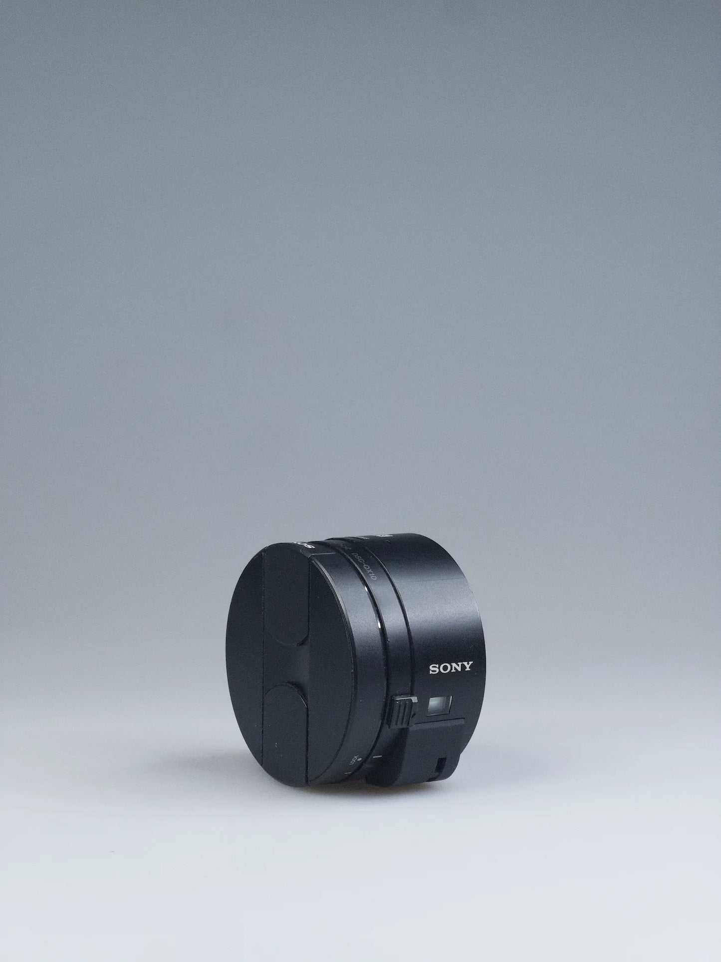 Sony Cyber-shot DSC-QX10