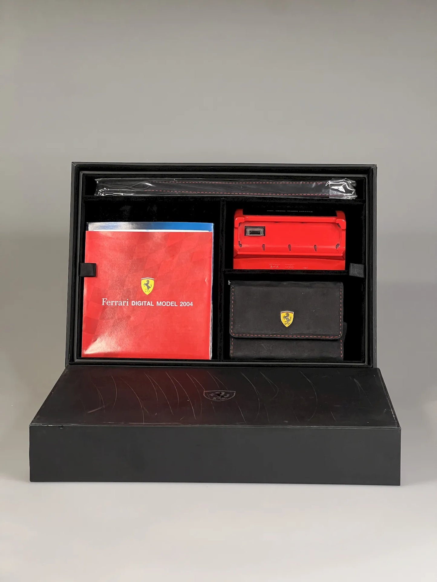 Olympus Ferrari DIGITAL MODEL 2004