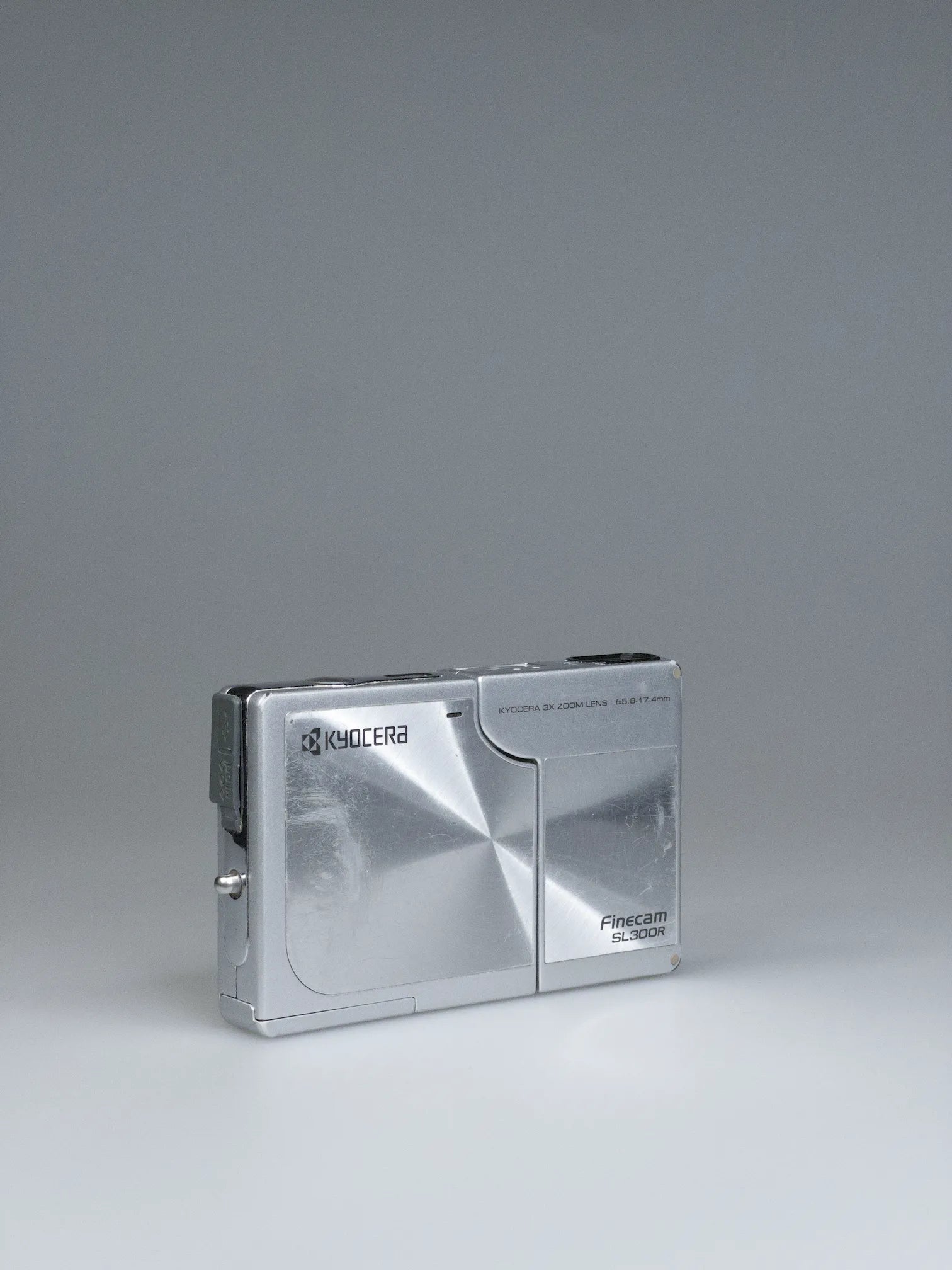 Kyocera Finecam SL300R Y2K Digicam | Swivel 3MP CCD 2003 – Bling Inc.